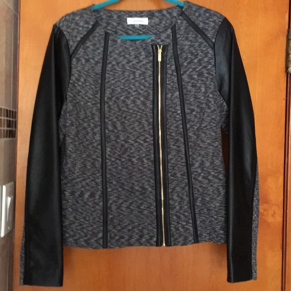 Calvin Klein black patterned coat w/ f. leather